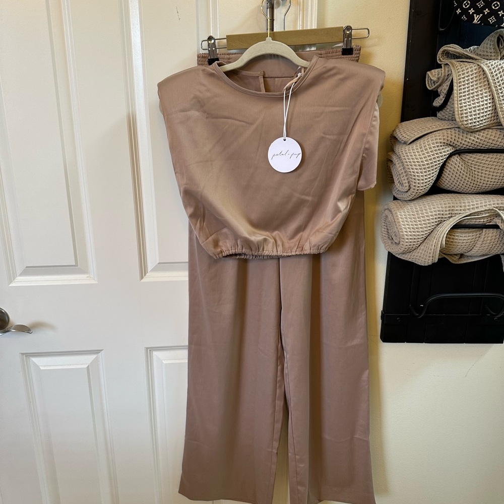Petal & Pup Elegant Beige set NWT